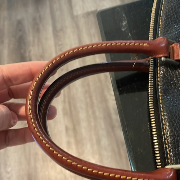 Dooney & Bourke Hand / Shoulder Bag - Picture 5 of 6